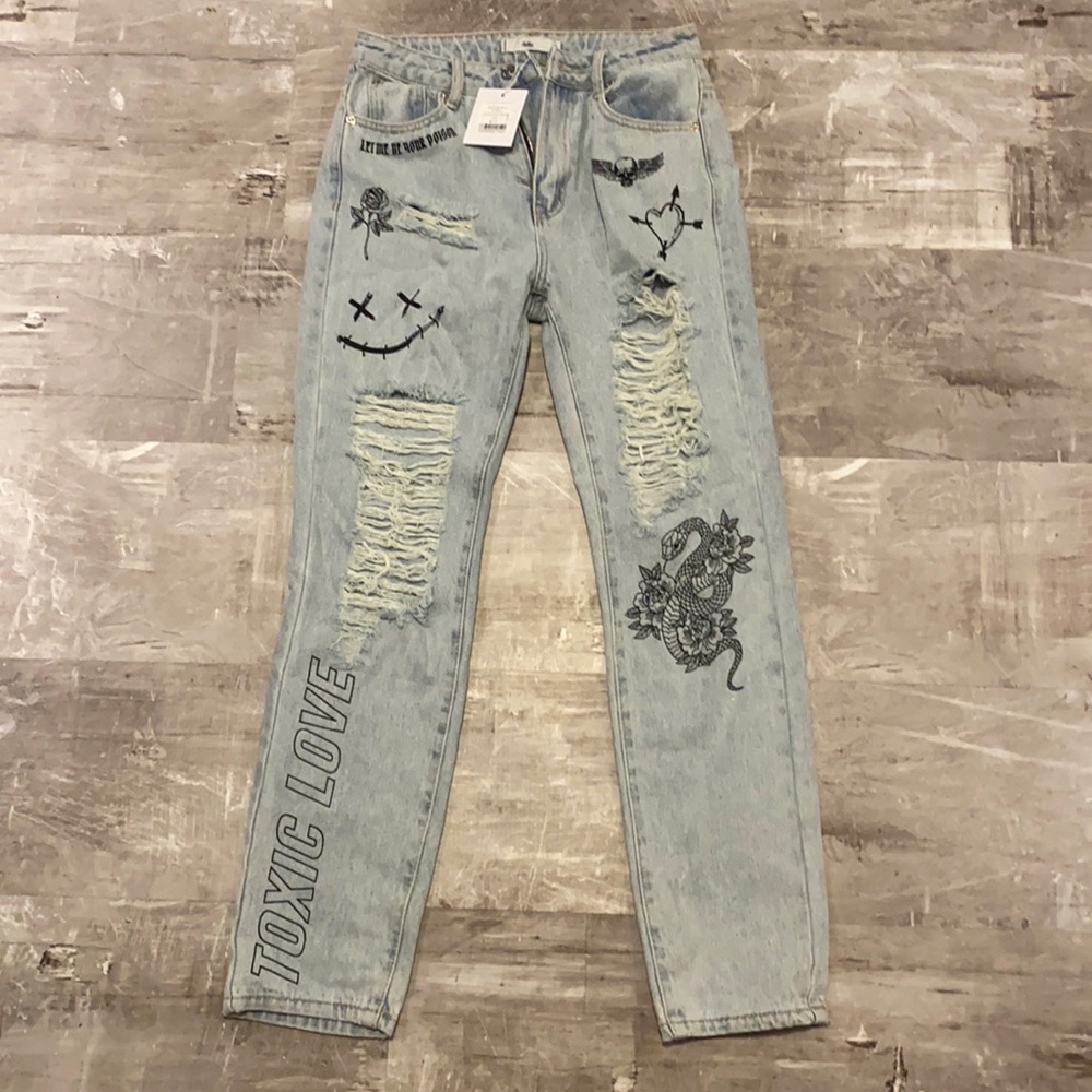 Adika Blue-Light jeans